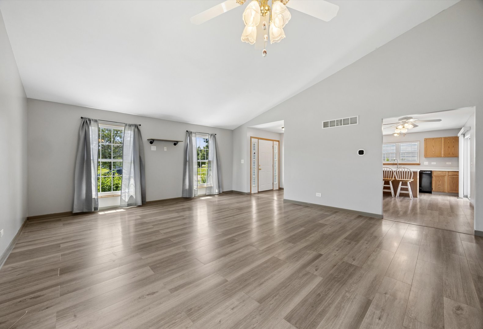 1844 Kendall Ridge Boulevard Plainfield, IL 60586 - Photo 7 of 43