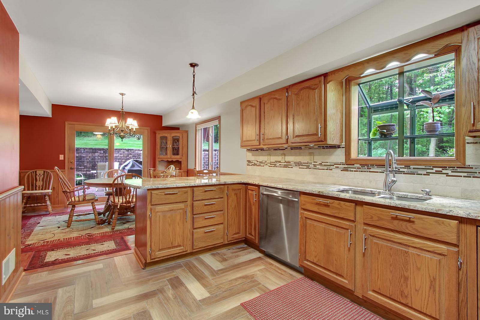 1817 Roberts Valley Road Harrisburg, PA 17110 - Photo 12 of 35 Kitchen