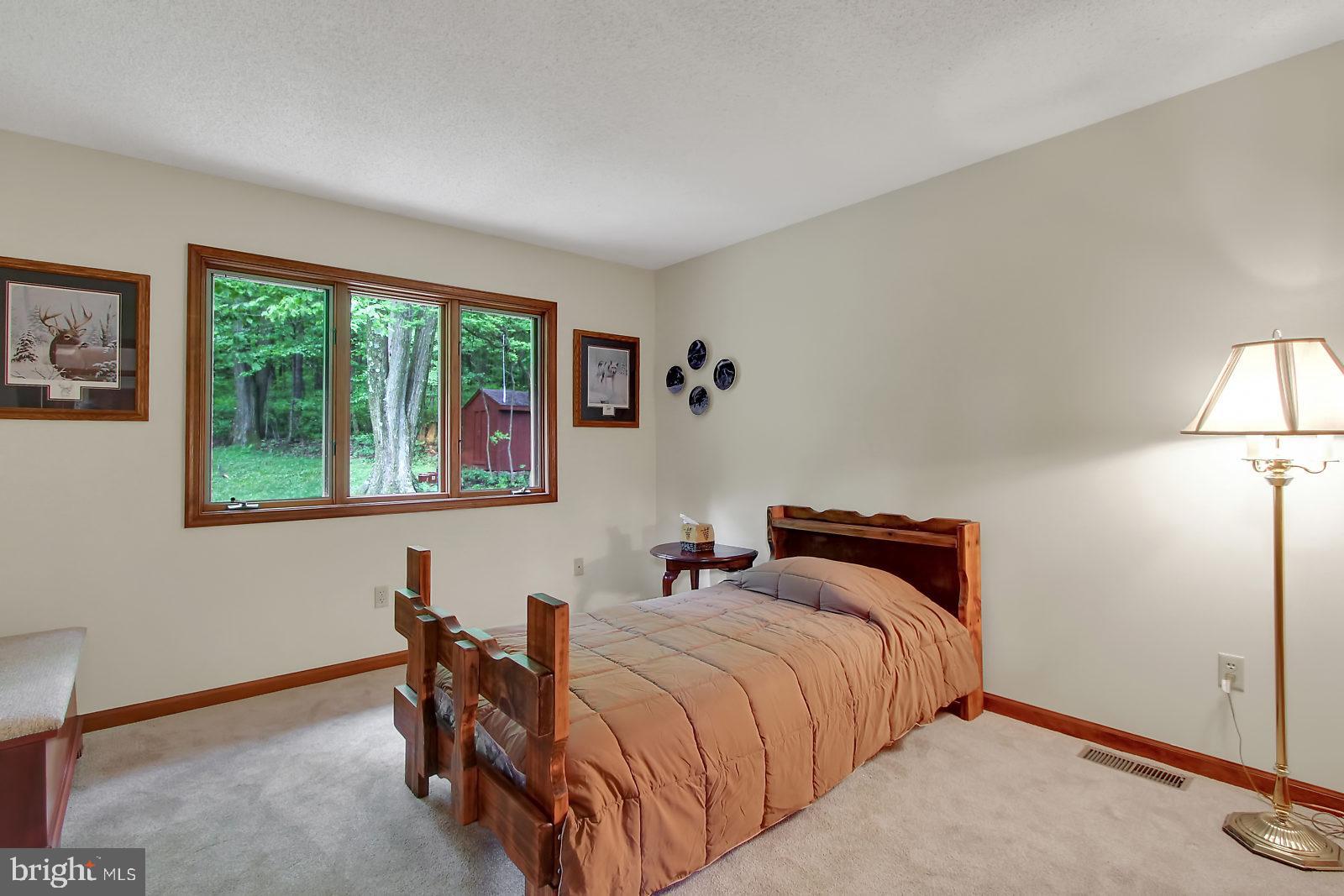 1817 Roberts Valley Road Harrisburg, PA 17110 - Photo 23 of 35 Bedroom