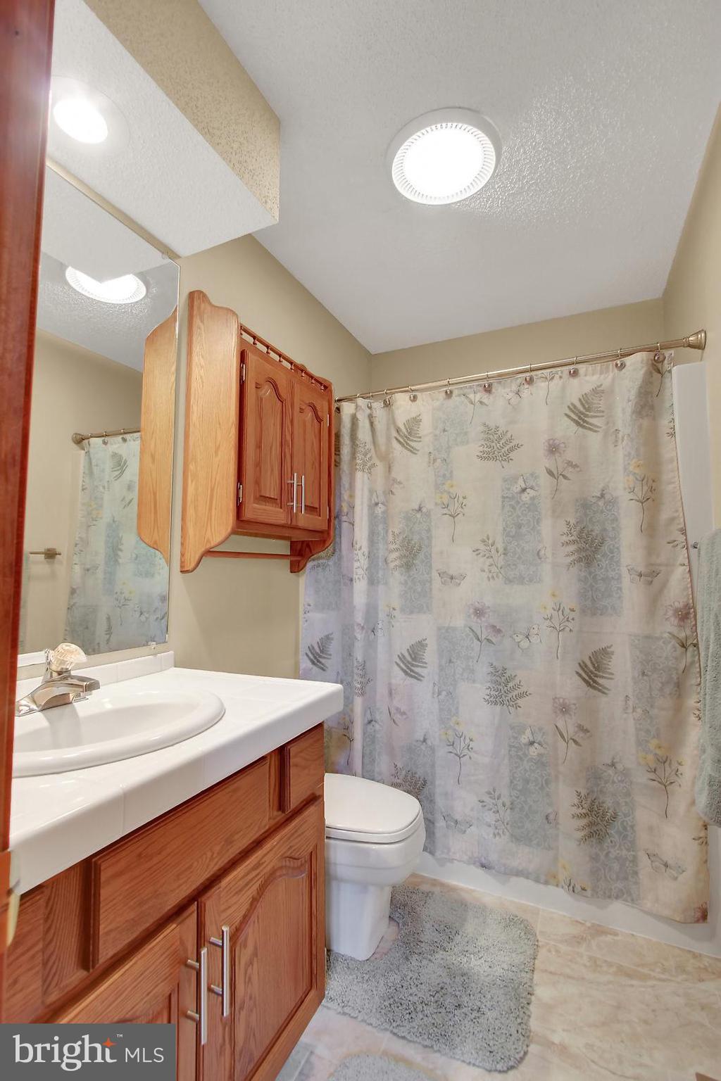 1817 Roberts Valley Road Harrisburg, PA 17110 - Photo 25 of 35 Bathroom