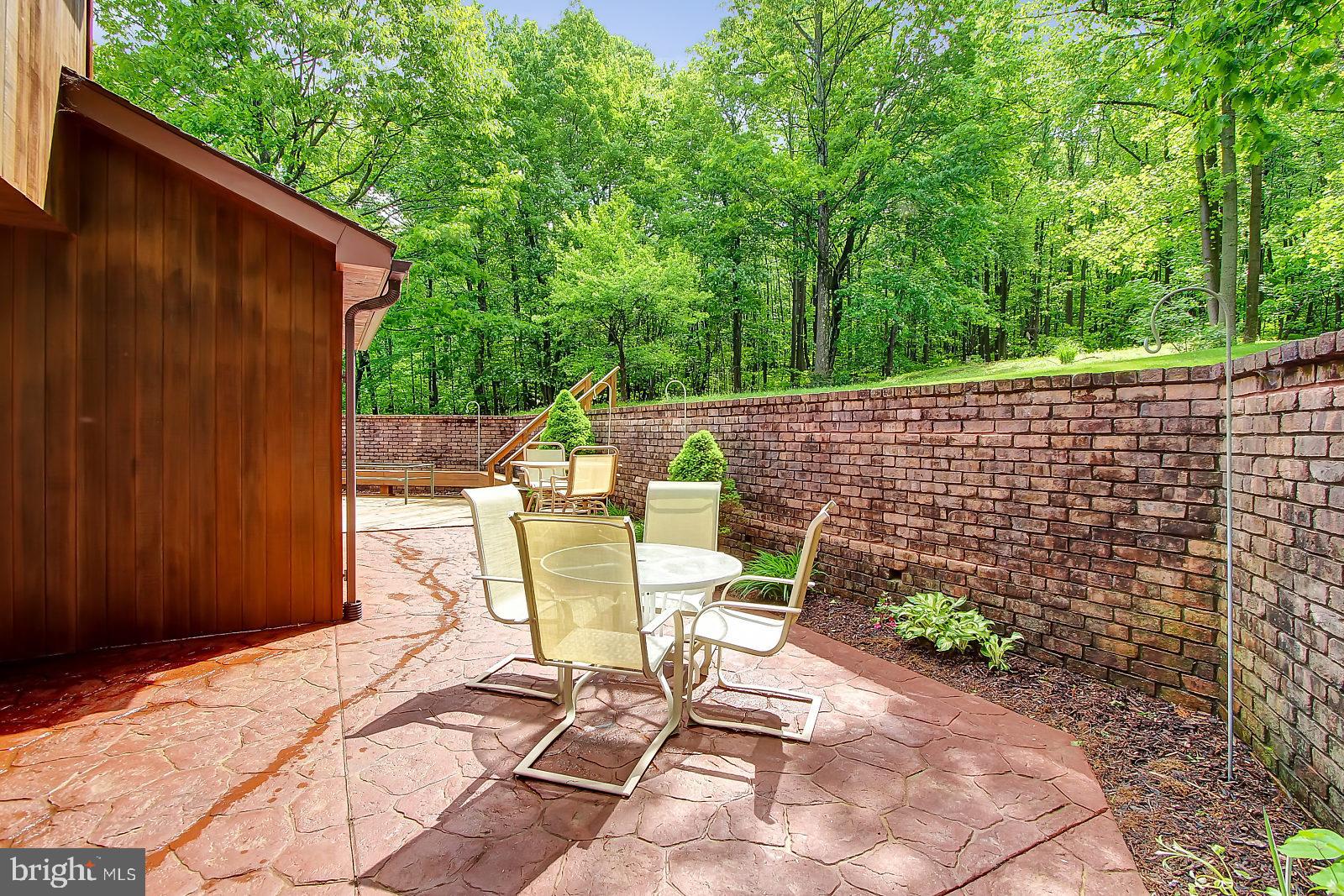 1817 Roberts Valley Road Harrisburg, PA 17110 - Photo 27 of 35 Patio