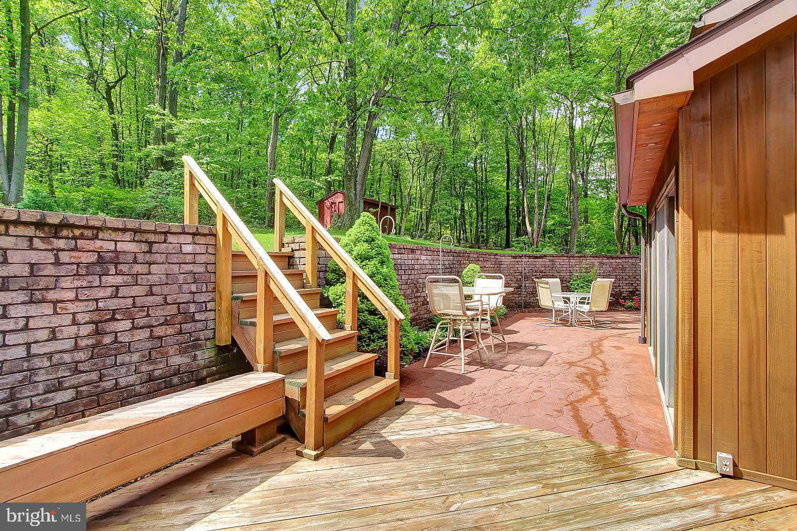 1817 Roberts Valley Road Harrisburg, PA 17110 - Photo 29 of 35 Patio