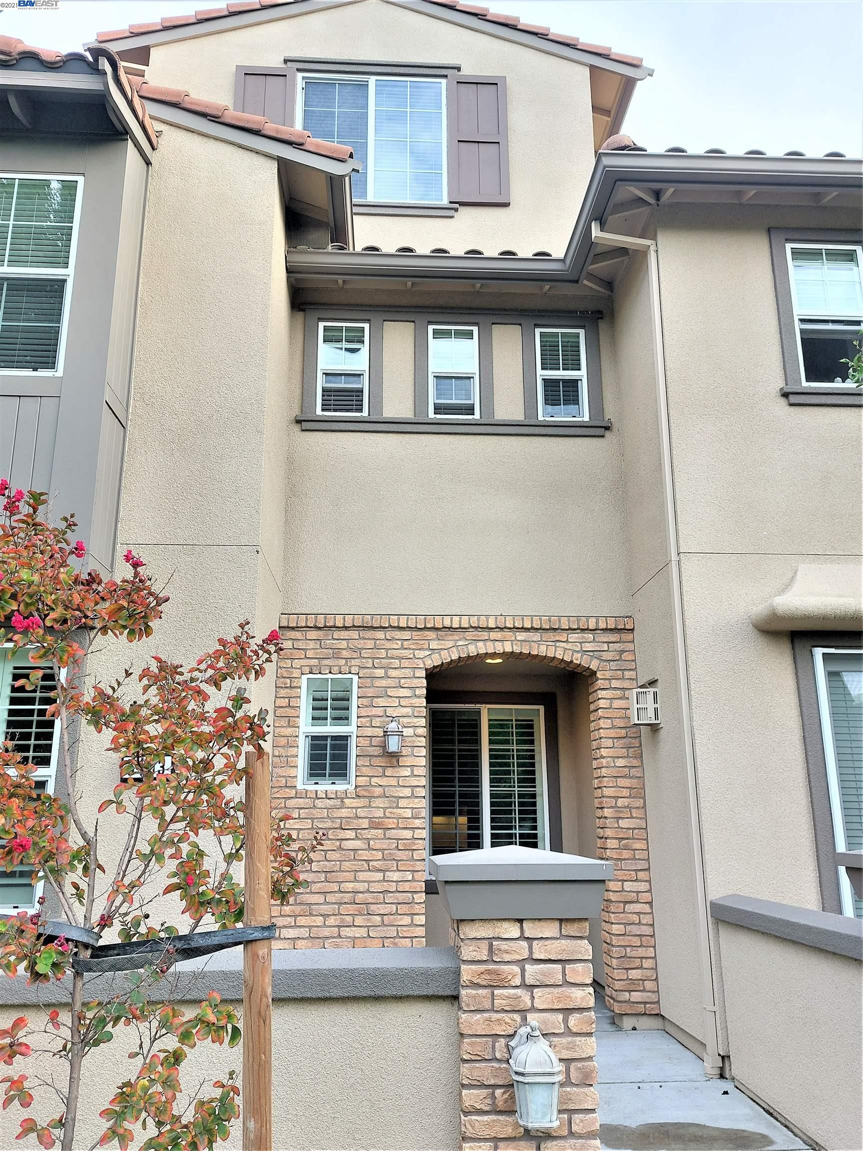 5183 Fioli Loop San Ramon, CA 94582 - Photo 1 of 1 front view of a house
