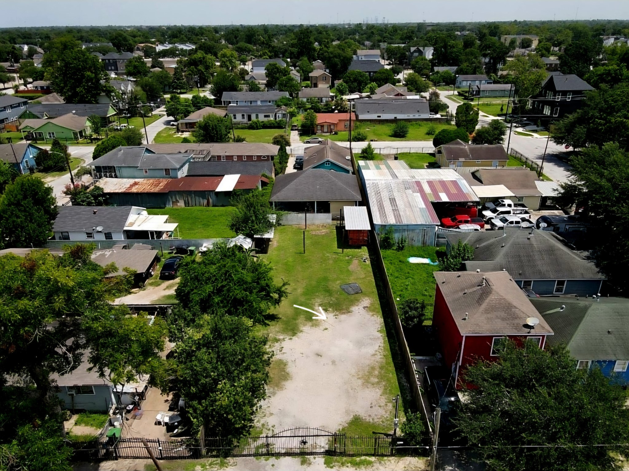 1417 Weiss Street Houston, TX 77009 - Photo 2 of 7