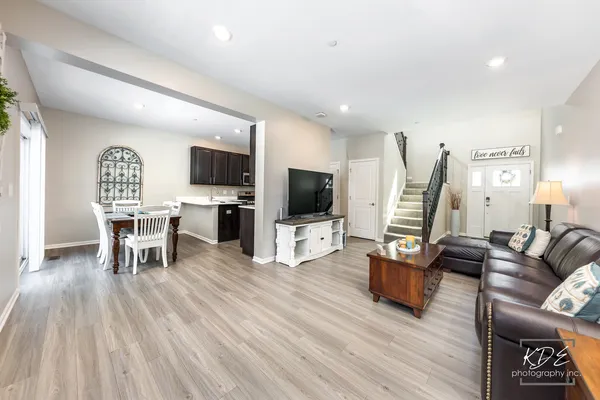 $319,000 | 1115 Goldfinch Avenue, Yorkville, IL 60560