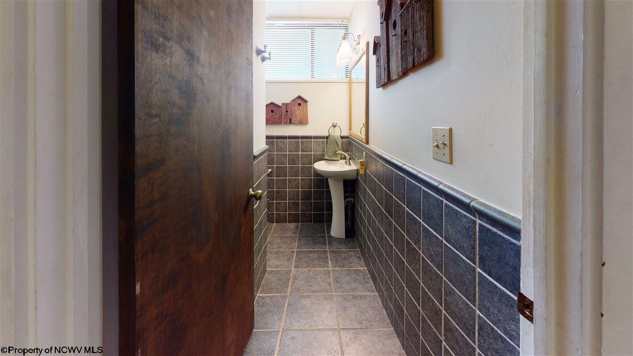 312 Horseshoe Road Morgantown, WV 26508 - Photo 14 of 20 Gallery Image 14