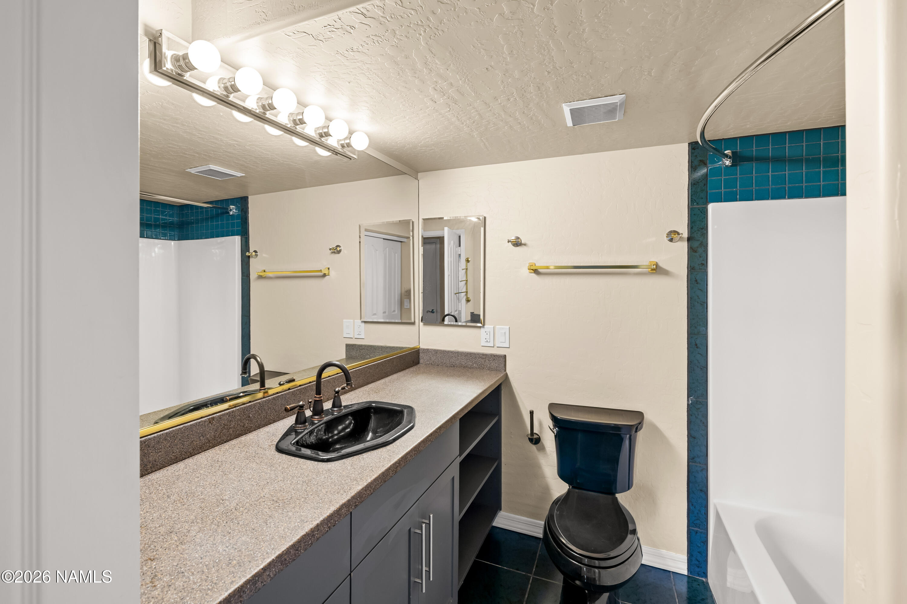 8205 North Reata Road Flagstaff, AZ 86004 - Photo 25 of 45 Bathroom 3 downstairs