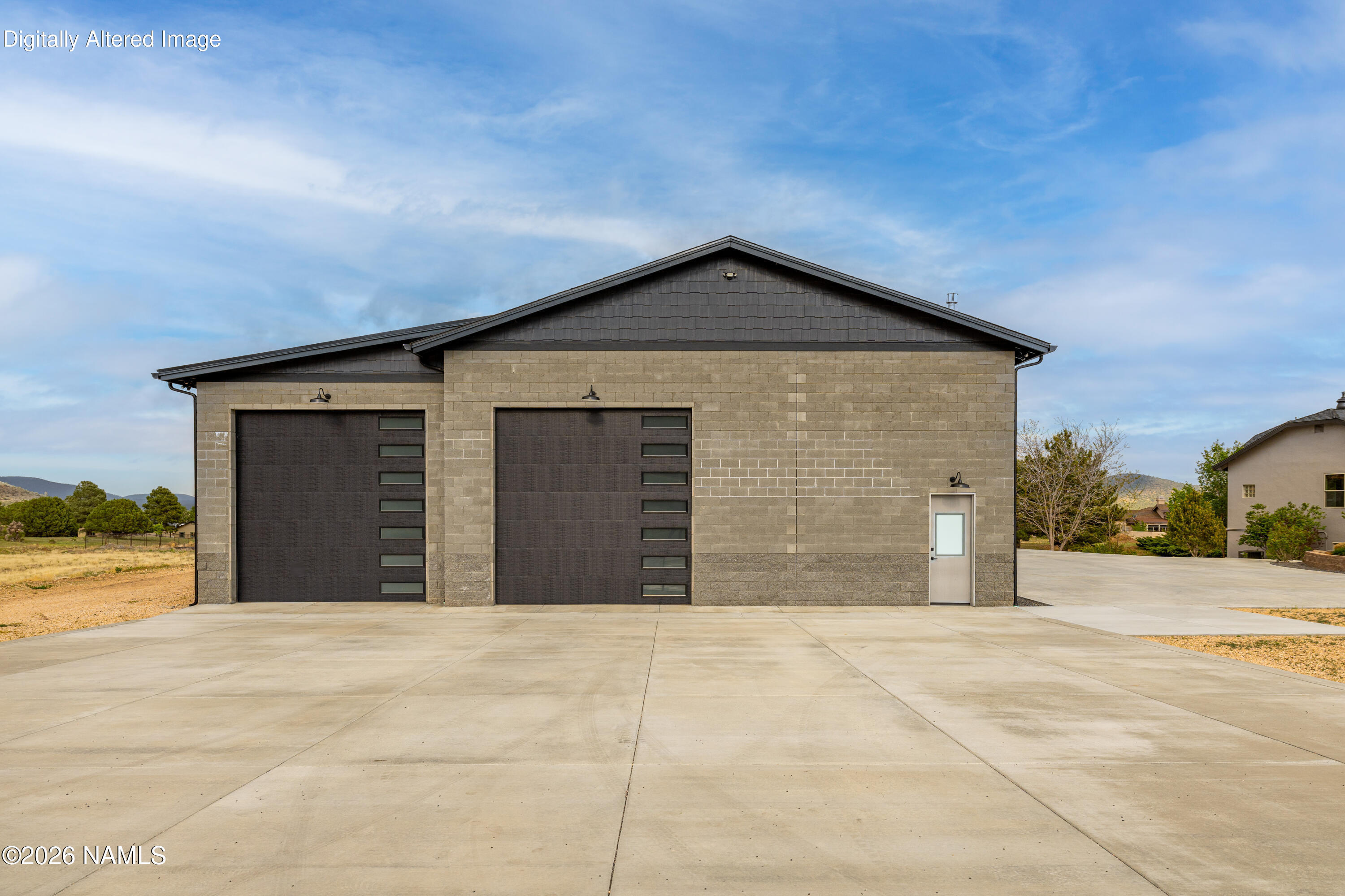 8205 North Reata Road Flagstaff, AZ 86004 - Photo 33 of 45 Detached garage: 4700 sq ft!