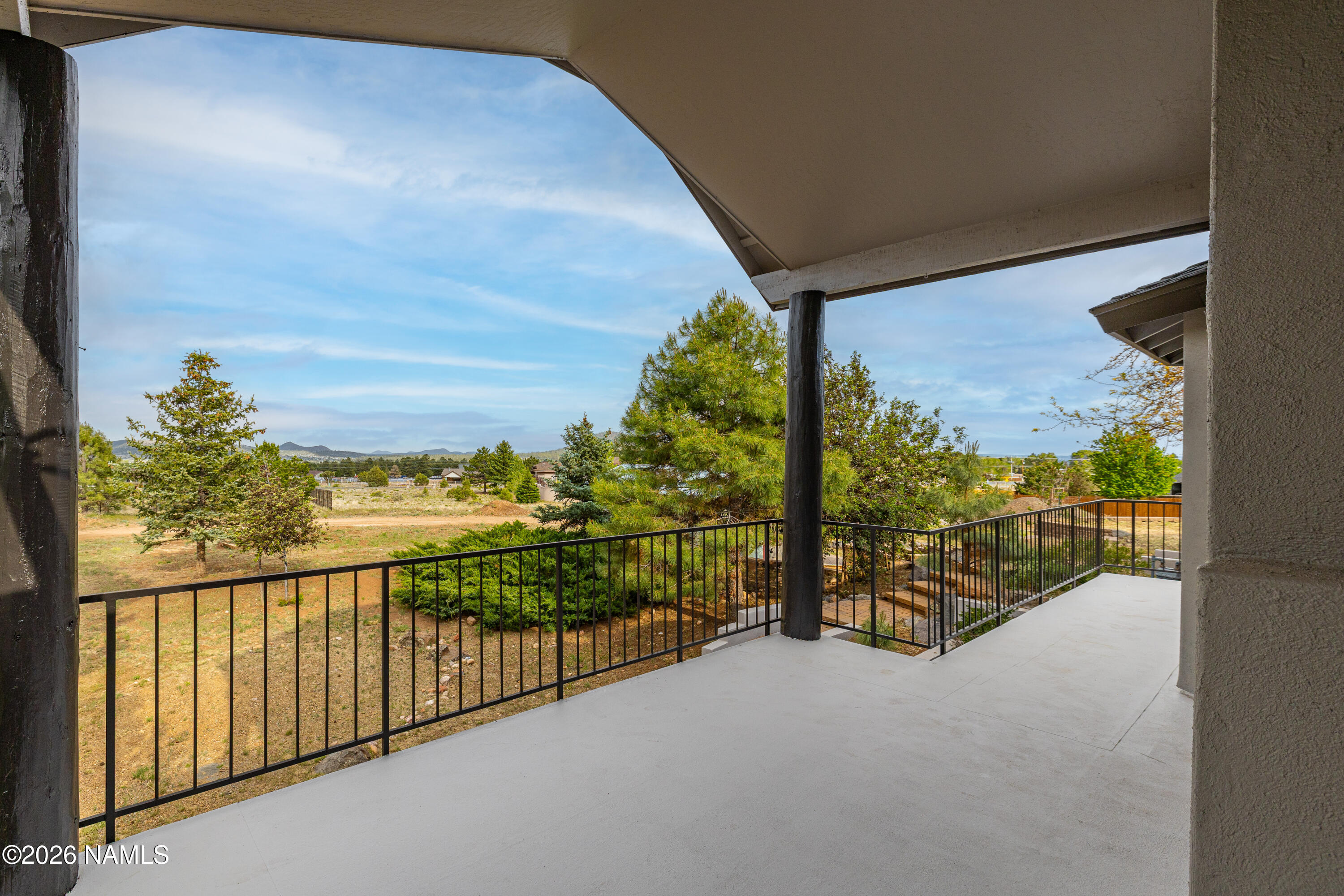 8205 North Reata Road Flagstaff, AZ 86004 - Photo 9 of 45 Covered deck