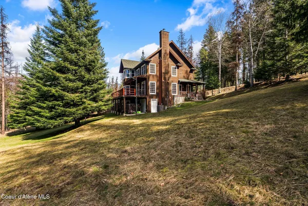$1,350,000 | 516 Kiebert Loop, Hope, ID 83836