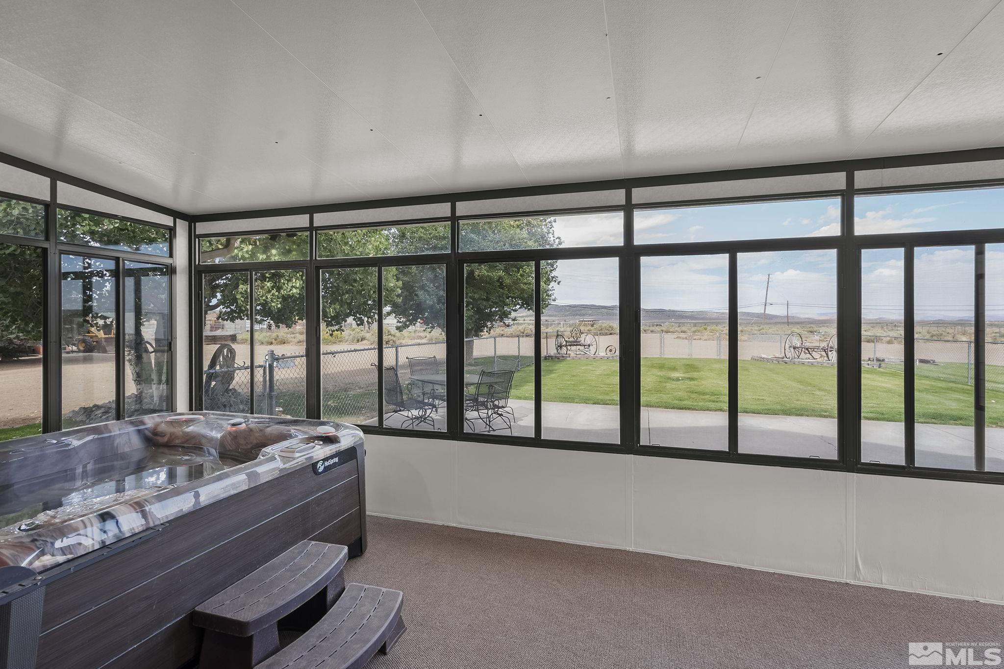 10890 Osage Road Reno, NV 89508 - Photo 26 of 40 a room with large window