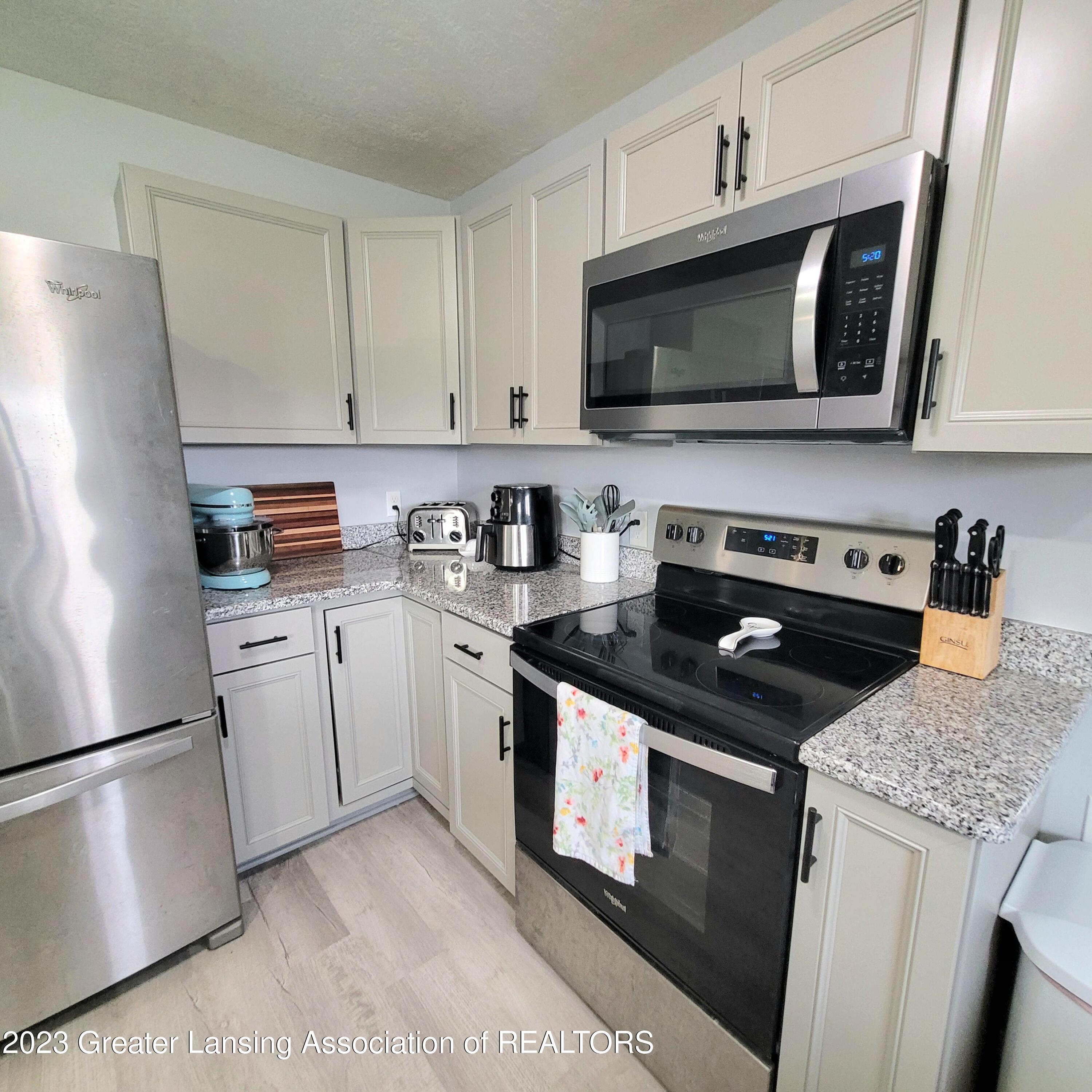 5183 Bellevue Road Onondaga, MI 49264 - Photo 28 of 41 Kitchen