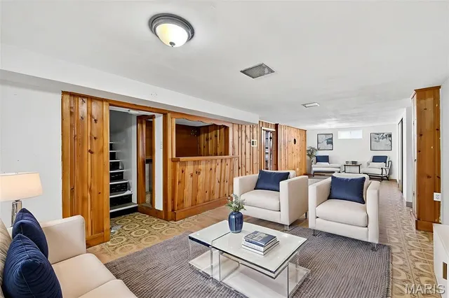 $125,000 | 9406 Pattonwood Drive, St. Louis, MO 63136