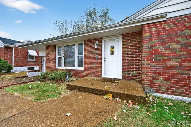 $125,000 | 9406 Pattonwood Drive, St. Louis, MO 63136
