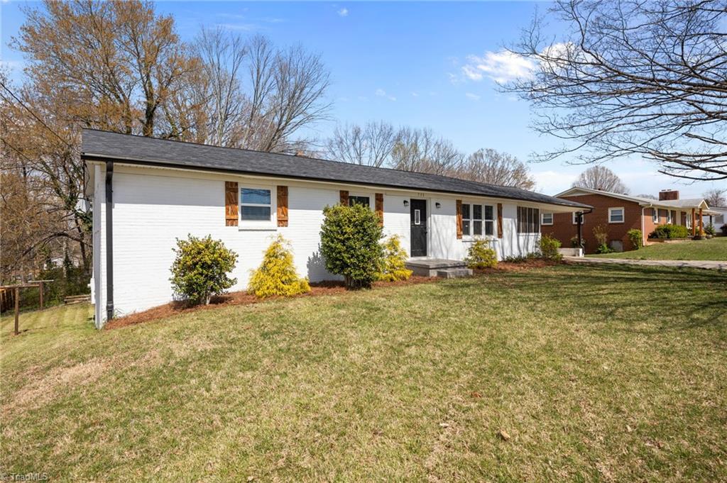735 Hallmark Drive Rural Hall, NC 27045 - Photo 4 of 43