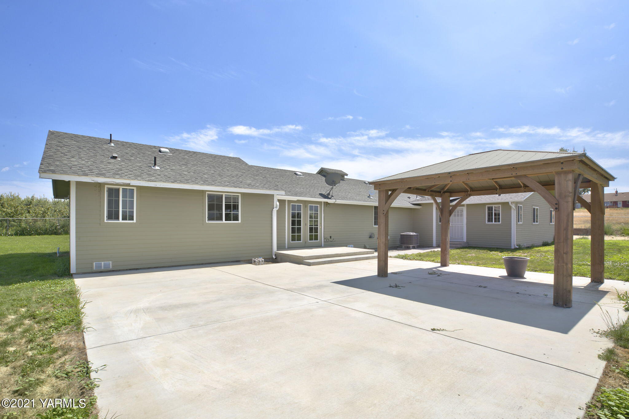 1702 Gibbler Road Yakima, WA 98908 - Photo 6 of 21 Patio