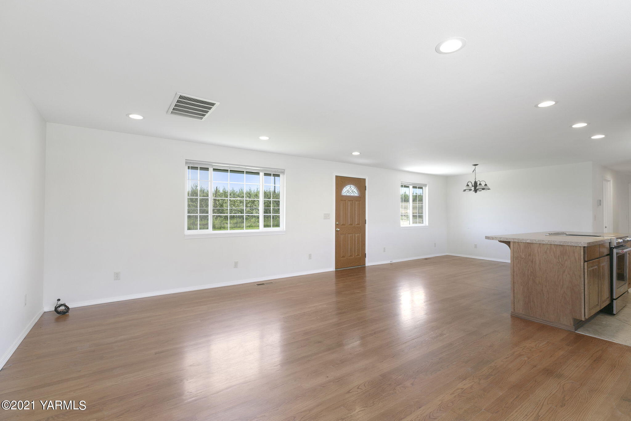 1702 Gibbler Road Yakima, WA 98908 - Photo 8 of 21 Entry