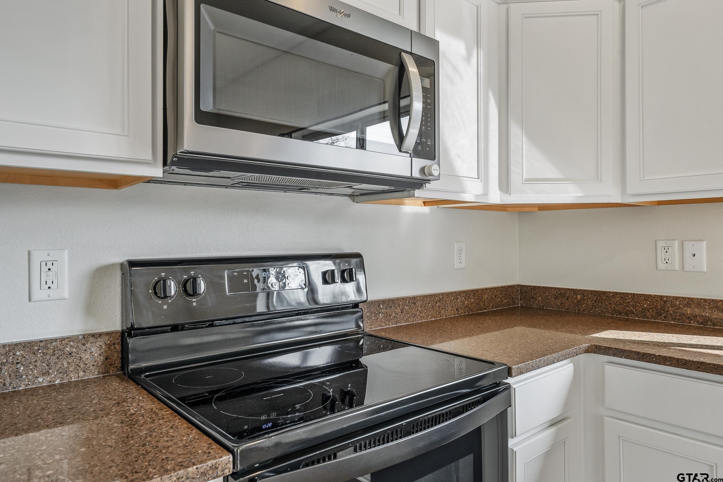 112 Summit Cove Jacksonville, TX 75766 - Photo 5 of 24