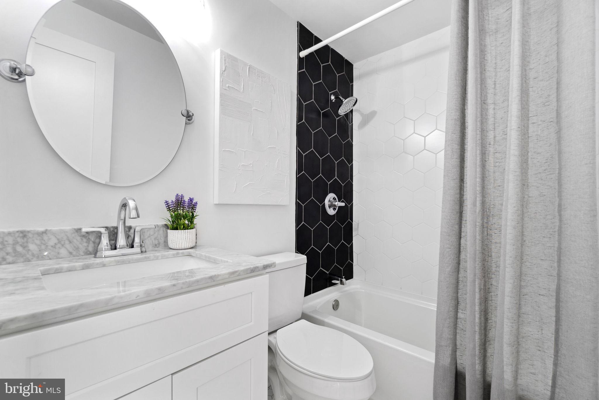 1825 South Hanover Street Baltimore, MD 21230 - Photo 14 of 20 2nd full bathroom