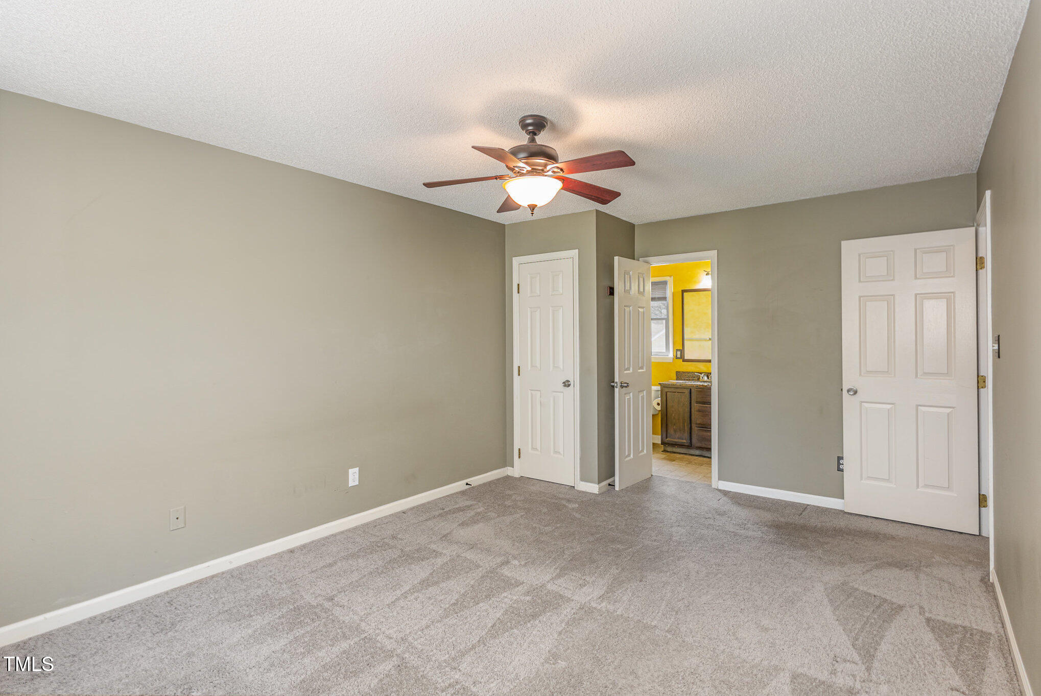 1040 Sheetbend Lane Raleigh, NC 27606 - Photo 13 of 38 015_bc4a2808-edit_965