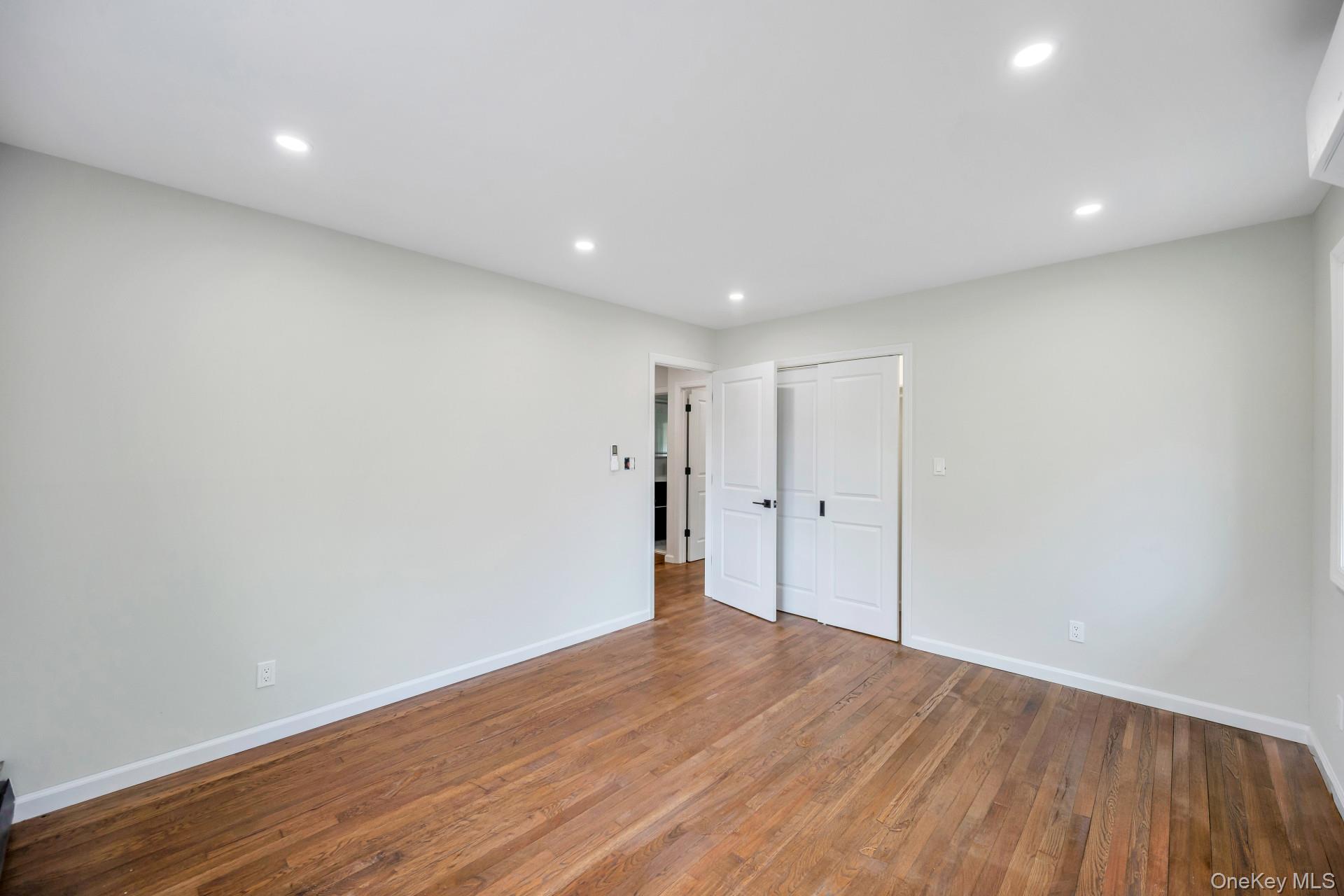 48 Earl Road Melville, NY 11747 - Photo 9 of 19