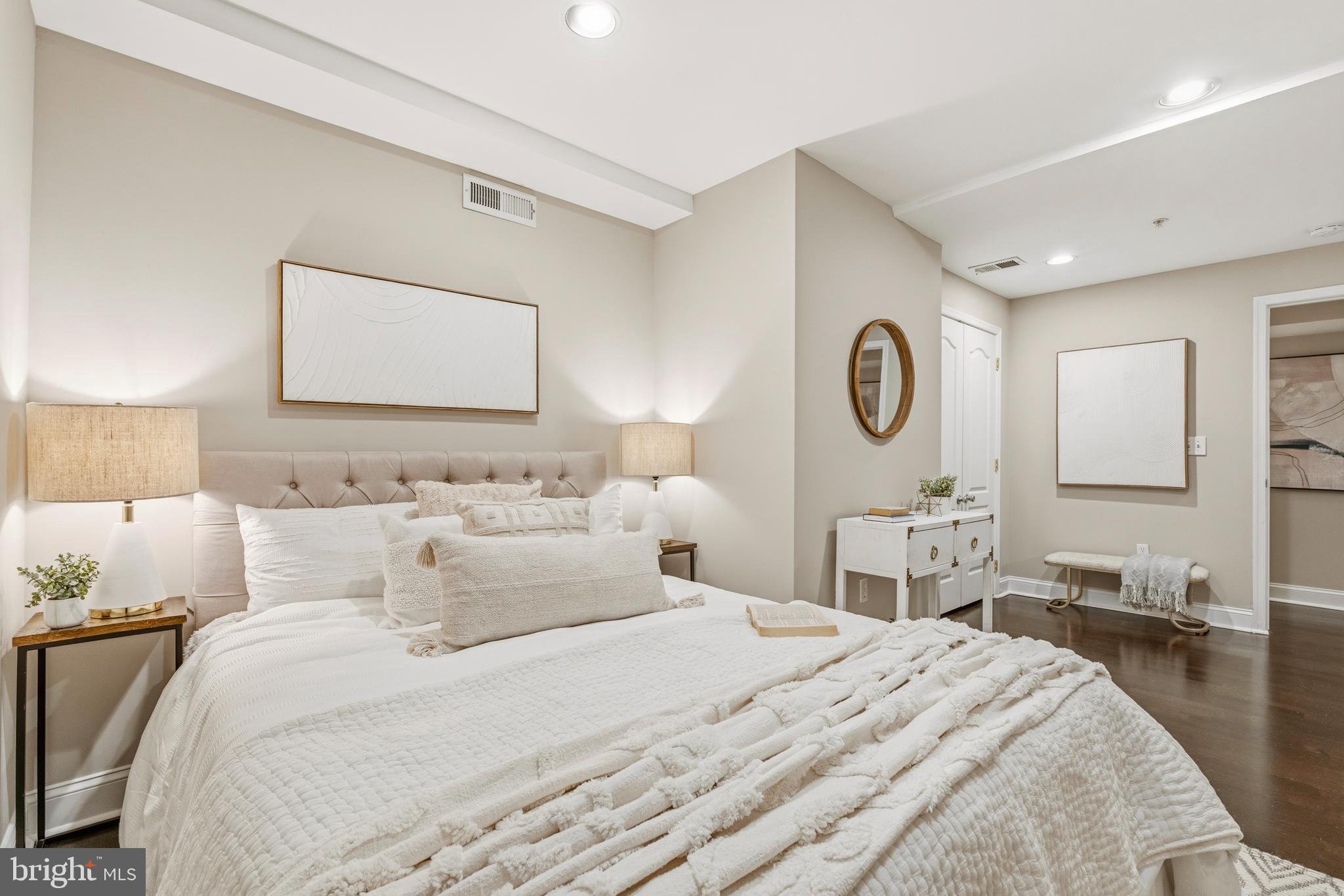 1321 Euclid Street Northwest, Unit T1 Washington, DC 20009 - Photo 14 of 24