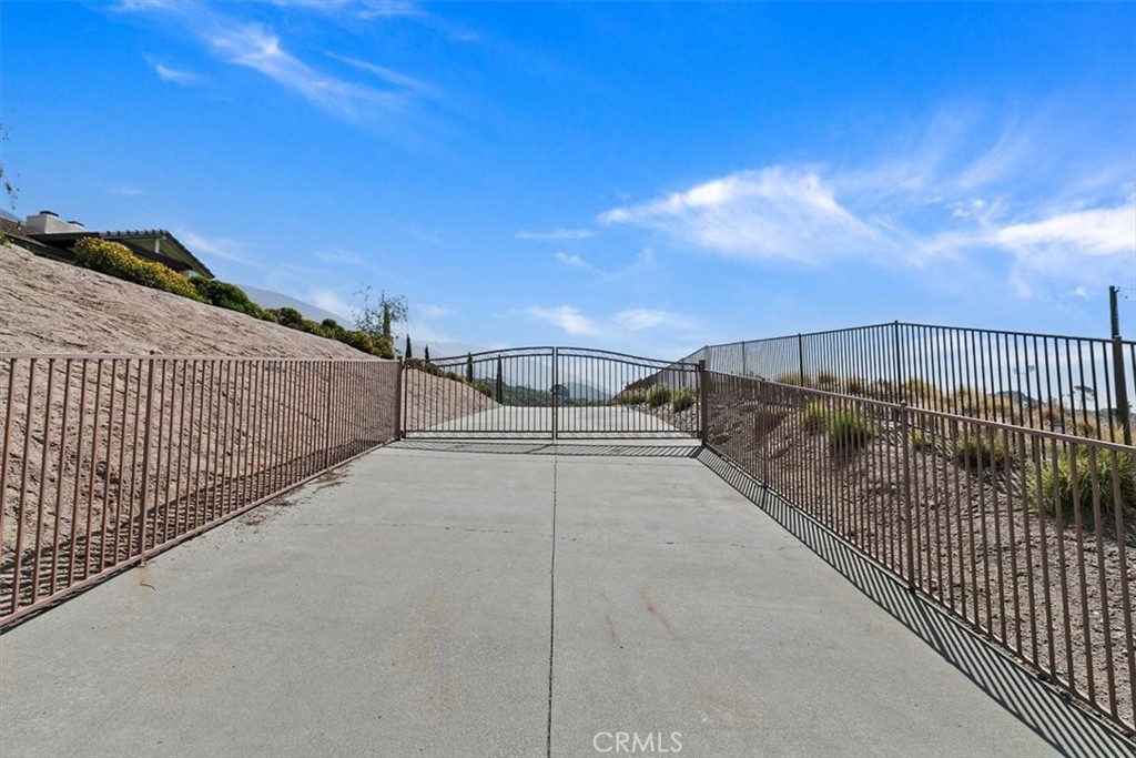 923 Devore Road San Bernardino, CA 92407 - Photo 5 of 75 a view of balcony with furniture