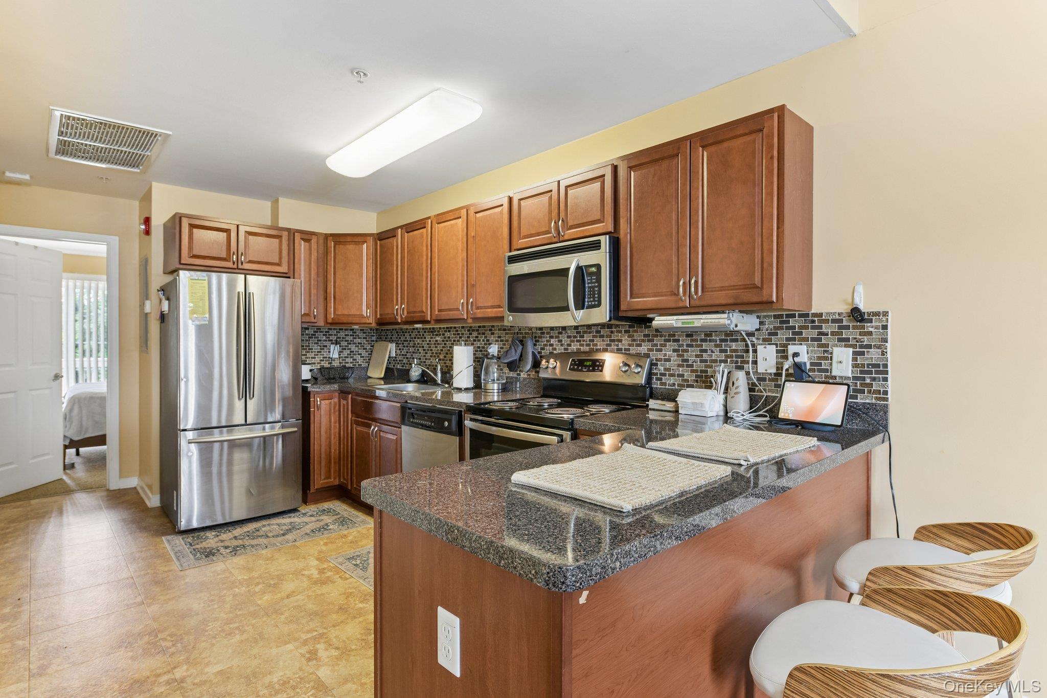 1120 Willow Lane Valley Stream, NY 11580 - Photo 6 of 23