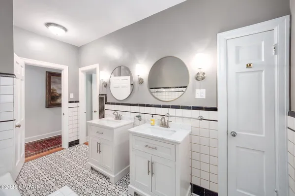 $300,000 | 1491 Lambuth Boulevard, Jackson, TN 38301