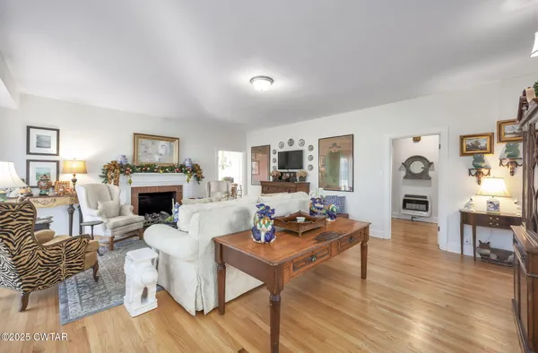 $300,000 | 1491 Lambuth Boulevard, Jackson, TN 38301