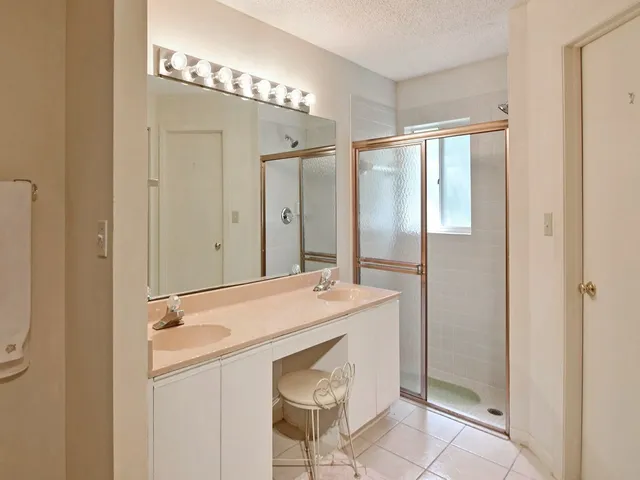 $6,000 | 1315 Winding Oaks Circle East, Unit 902, Vero Beach, FL 32963