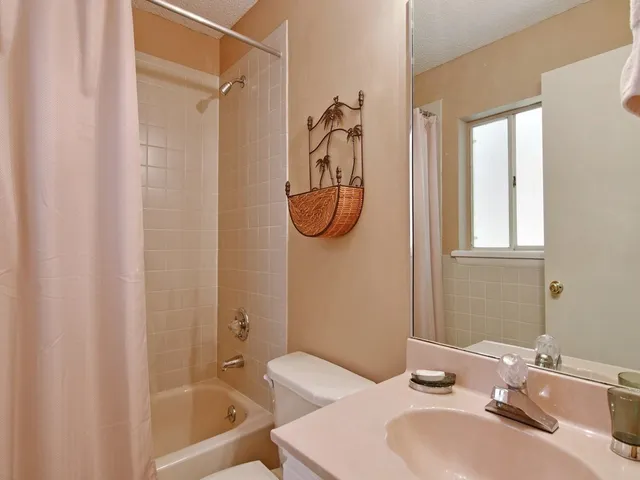 $6,000 | 1315 Winding Oaks Circle East, Unit 902, Vero Beach, FL 32963