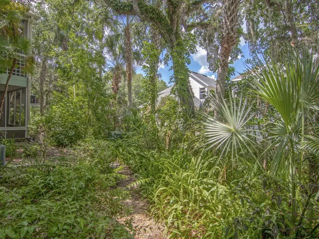 $6,000 | 1315 Winding Oaks Circle East, Unit 902, Vero Beach, FL 32963