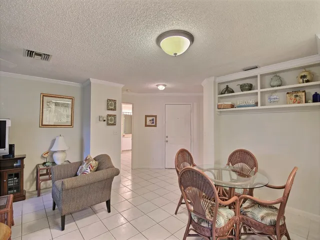 $6,000 | 1315 Winding Oaks Circle East, Unit 902, Vero Beach, FL 32963