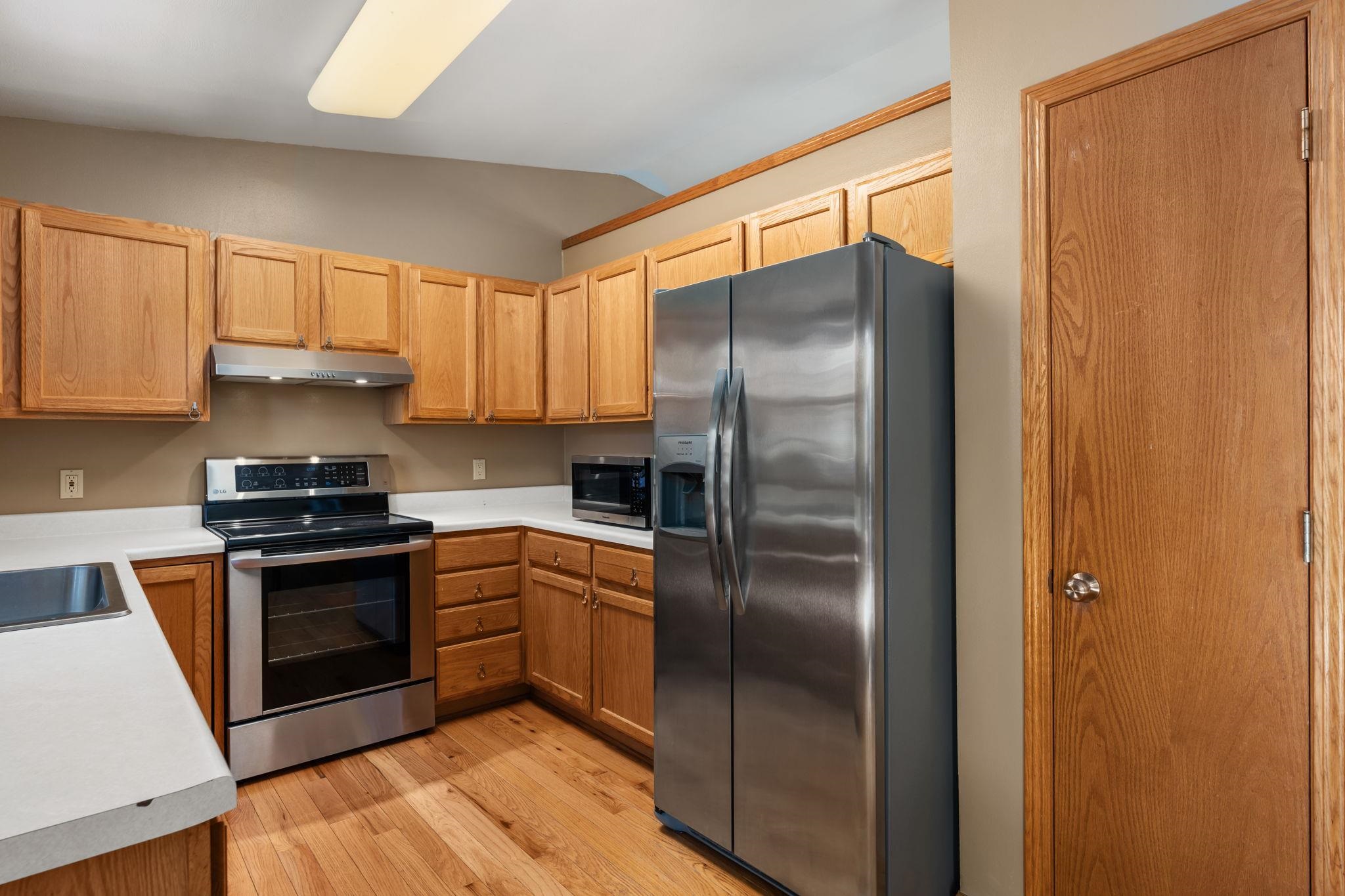 2836 Warner Lane Madison, WI 53713 - Photo 16 of 41