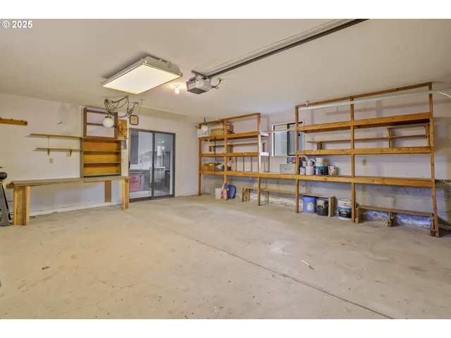 a view of empty room with garage