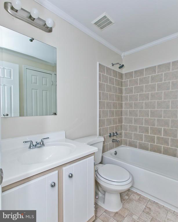 1668 Colonial Way Frederick, MD 21702 - Photo 11 of 26 Upper level full bath