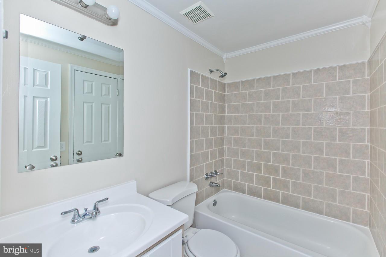 1668 Colonial Way Frederick, MD 21702 - Photo 12 of 26 Upper Full bath