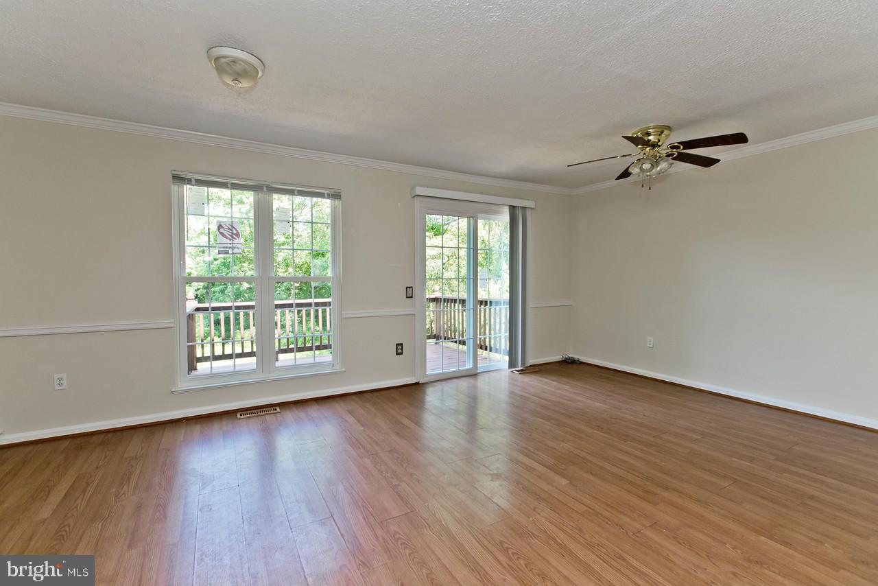 1668 Colonial Way Frederick, MD 21702 - Photo 9 of 26 Neat and Clean throughout
