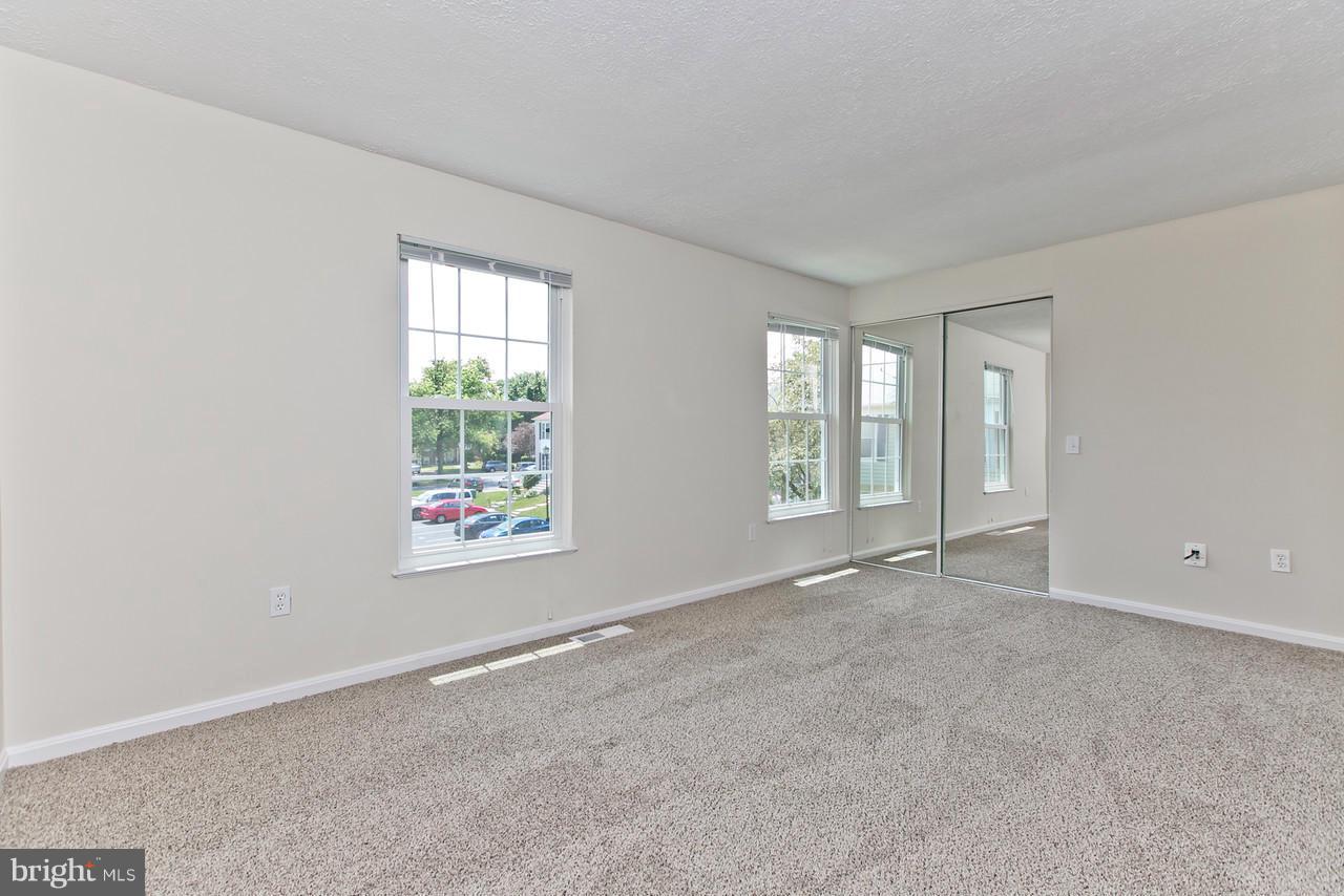 1668 Colonial Way Frederick, MD 21702 - Photo 10 of 26 Spacious Master bedroom