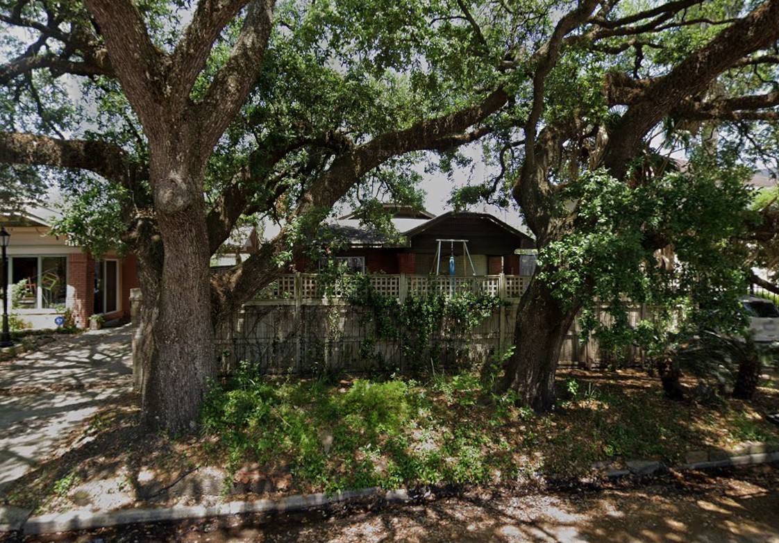 608 Peden Street Houston, TX 77006 - Photo 2 of 6