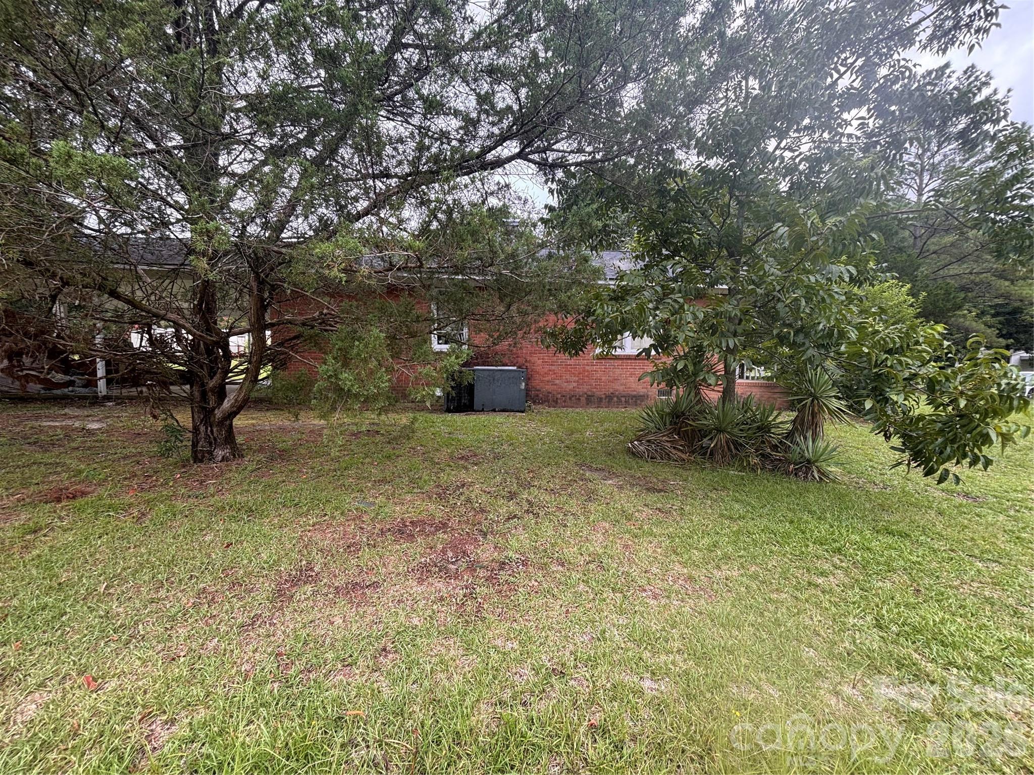 5136 Chinaberry Road Florence, SC 29506 - Photo 4 of 19 Gallery Image 4