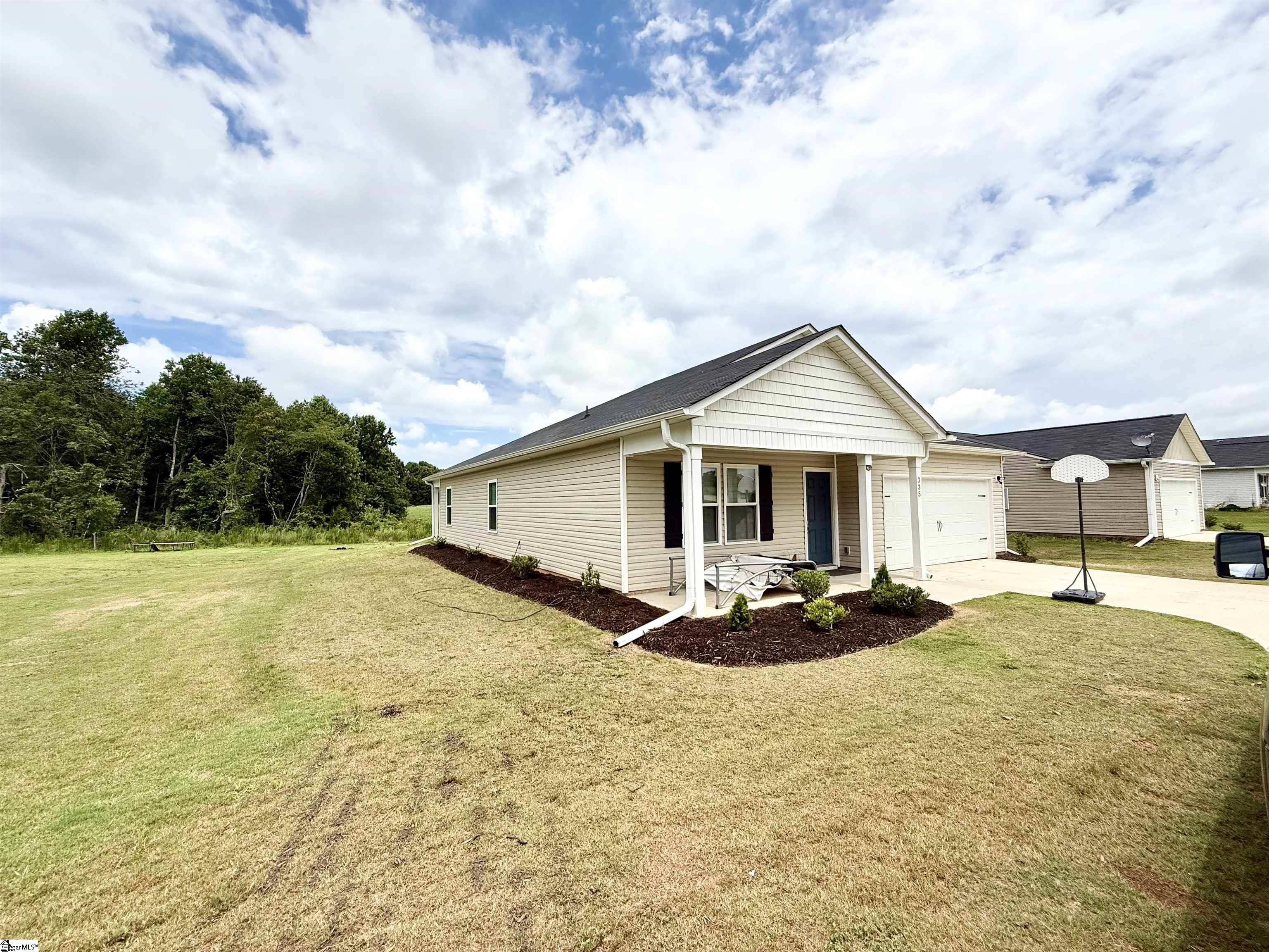 335 Ellis Ferry Road Gaffney, SC 29341 - Photo 2 of 25