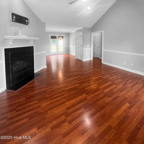 $1,800 | 1676 Crawfords Pointe Drive, Greenville, NC 27834