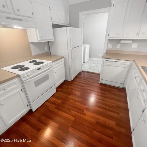 $1,800 | 1676 Crawfords Pointe Drive, Greenville, NC 27834