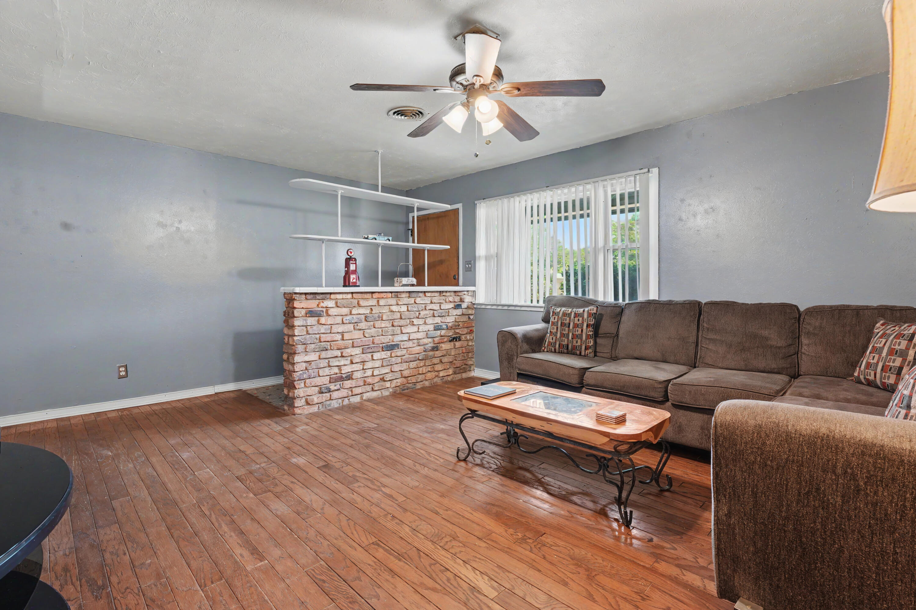 5239 40th Street Lubbock, TX 79414 - Photo 7 of 21 DSC05892