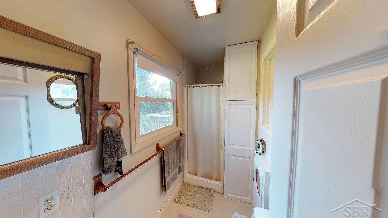 11620 Lakefield Road St. Charles, MI 48655 - Photo 10 of 17 31359018-9.JPG