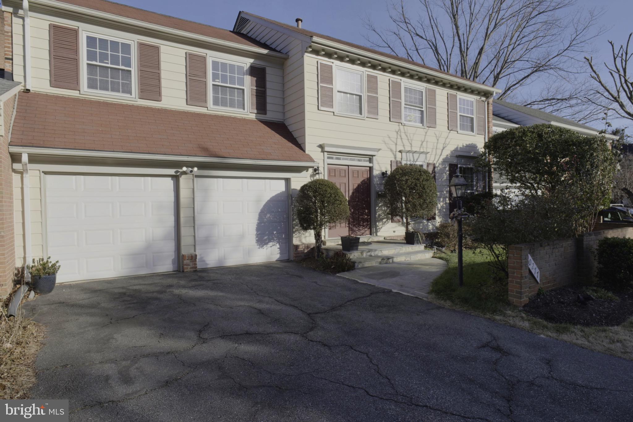 10277 Gainsborough Road Potomac, MD 20854 - Photo 1 of 31