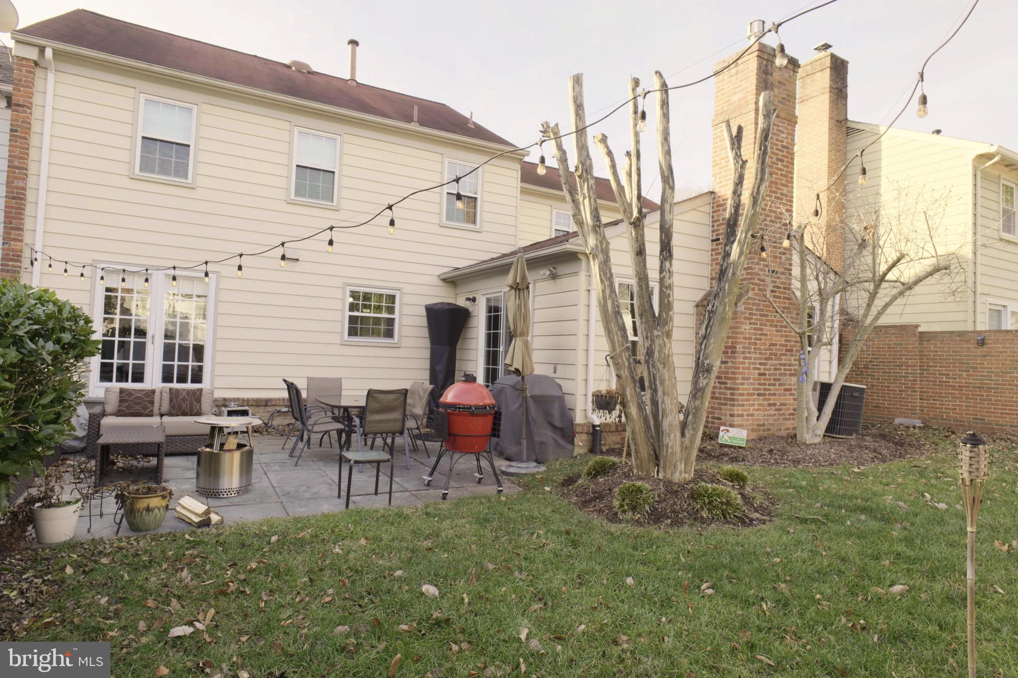 10277 Gainsborough Road Potomac, MD 20854 - Photo 14 of 31 Patio