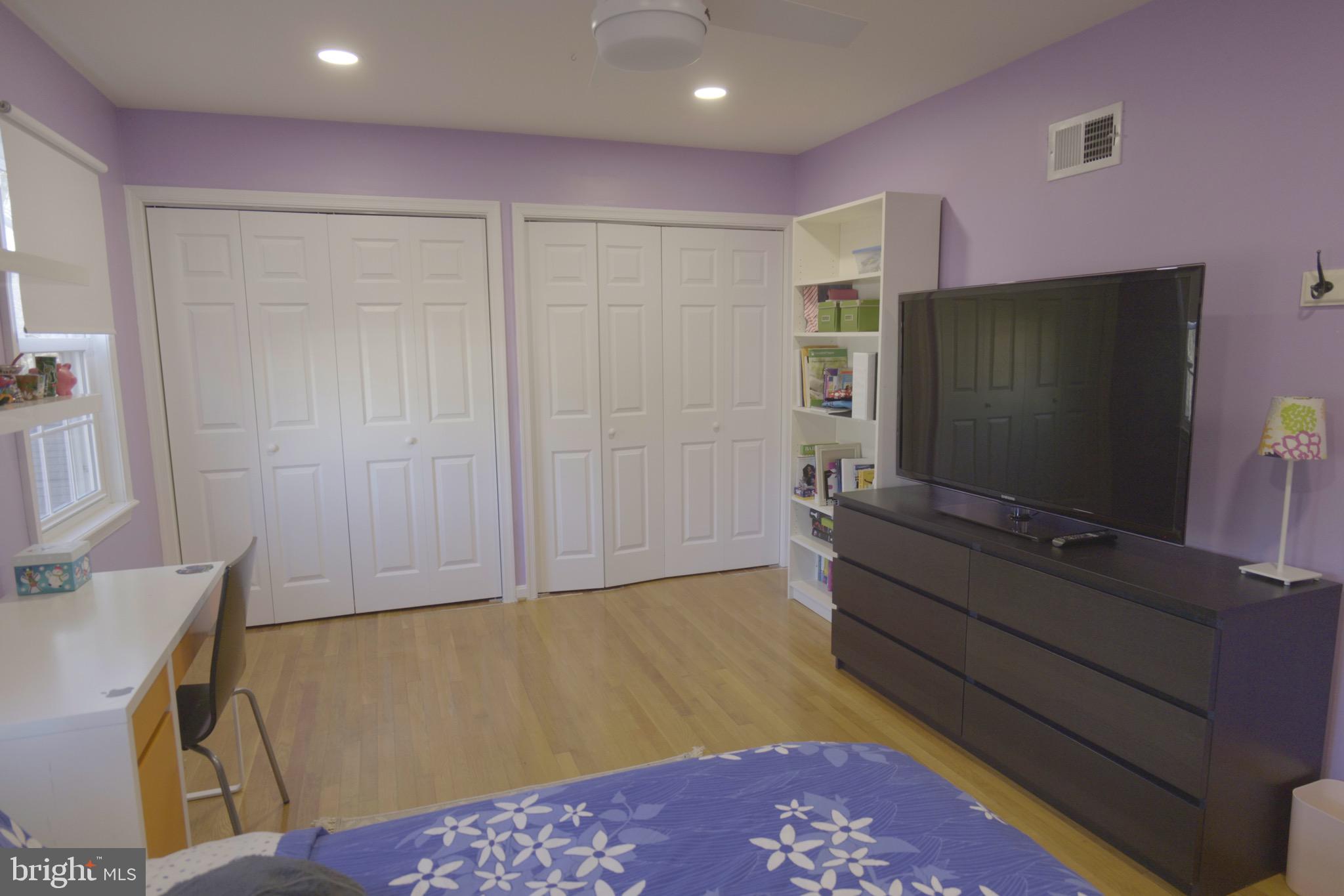 10277 Gainsborough Road Potomac, MD 20854 - Photo 23 of 31 Big size second bedroom